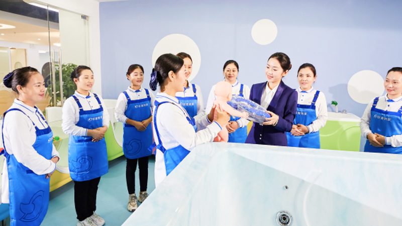社区母婴店VS商场母婴店：揭秘两者差异，助您选对育儿好帮手