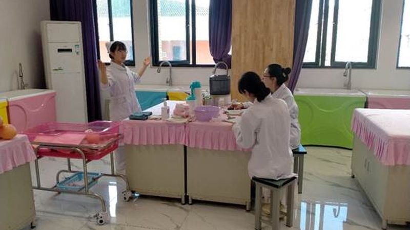 小标题：育婴师上门早教的兴起背景